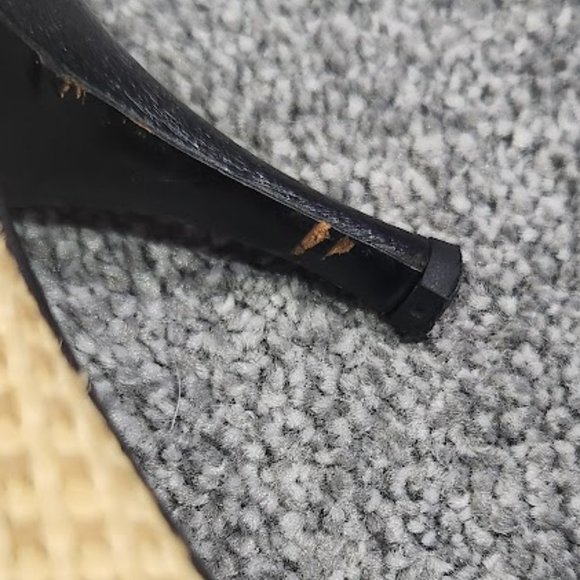 SOLD Prada Black Leather Raffia Cap Toe Pump Heels Sz 39 - Picture 15 of 15